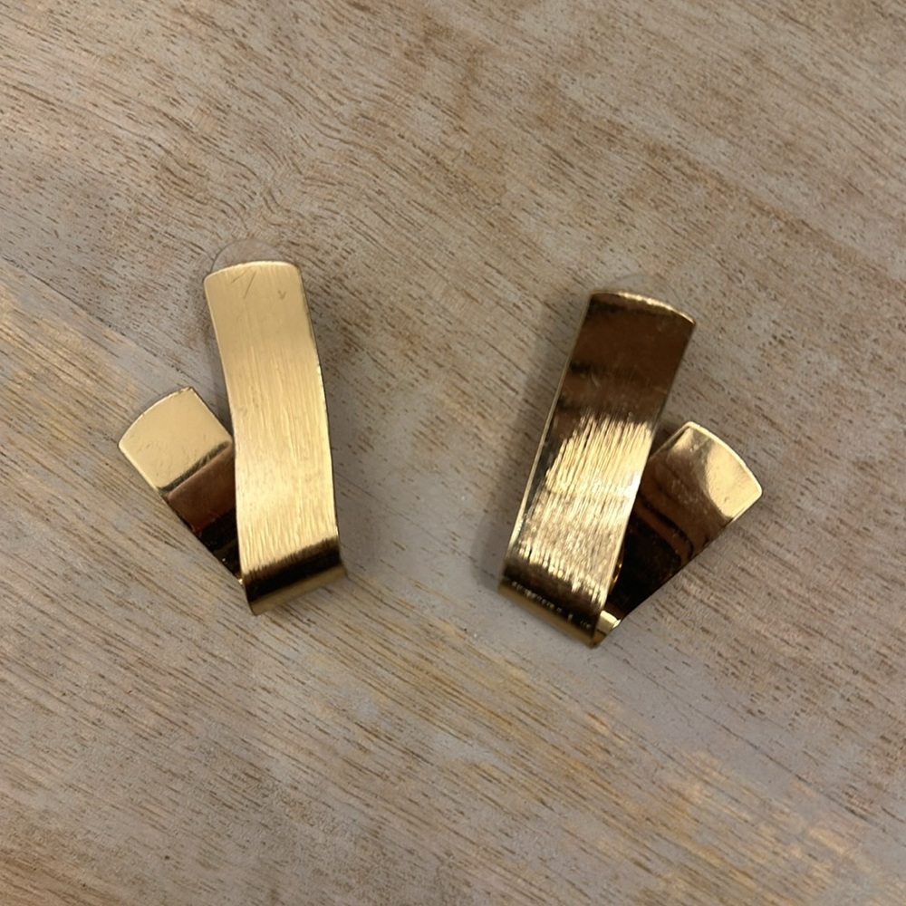 Gold folded earrings